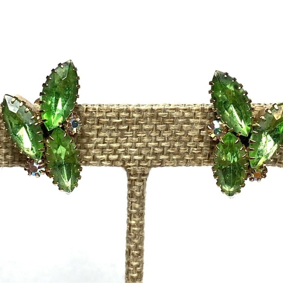 Vintage Clips Clop Ons Earrings Peridot Green Glass Rhinestones Estate - Picture 6 of 11